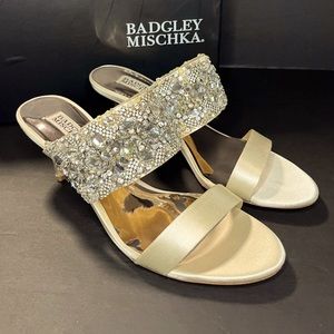 Badgley Mischka Linda Ivory Satin Rhinestone Heels Size 7.5
